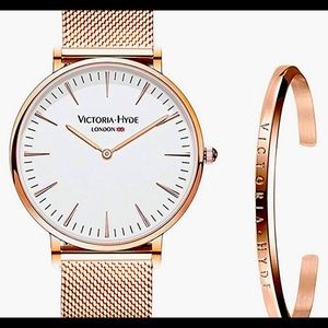 Victoria Hyde Wrist watch Unisex